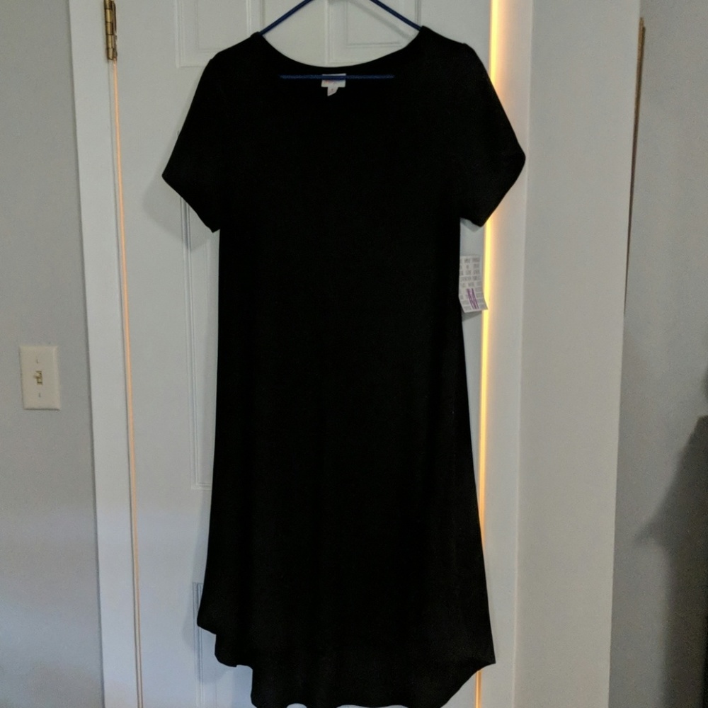 Medium LuLaRoe Carly Black Medium